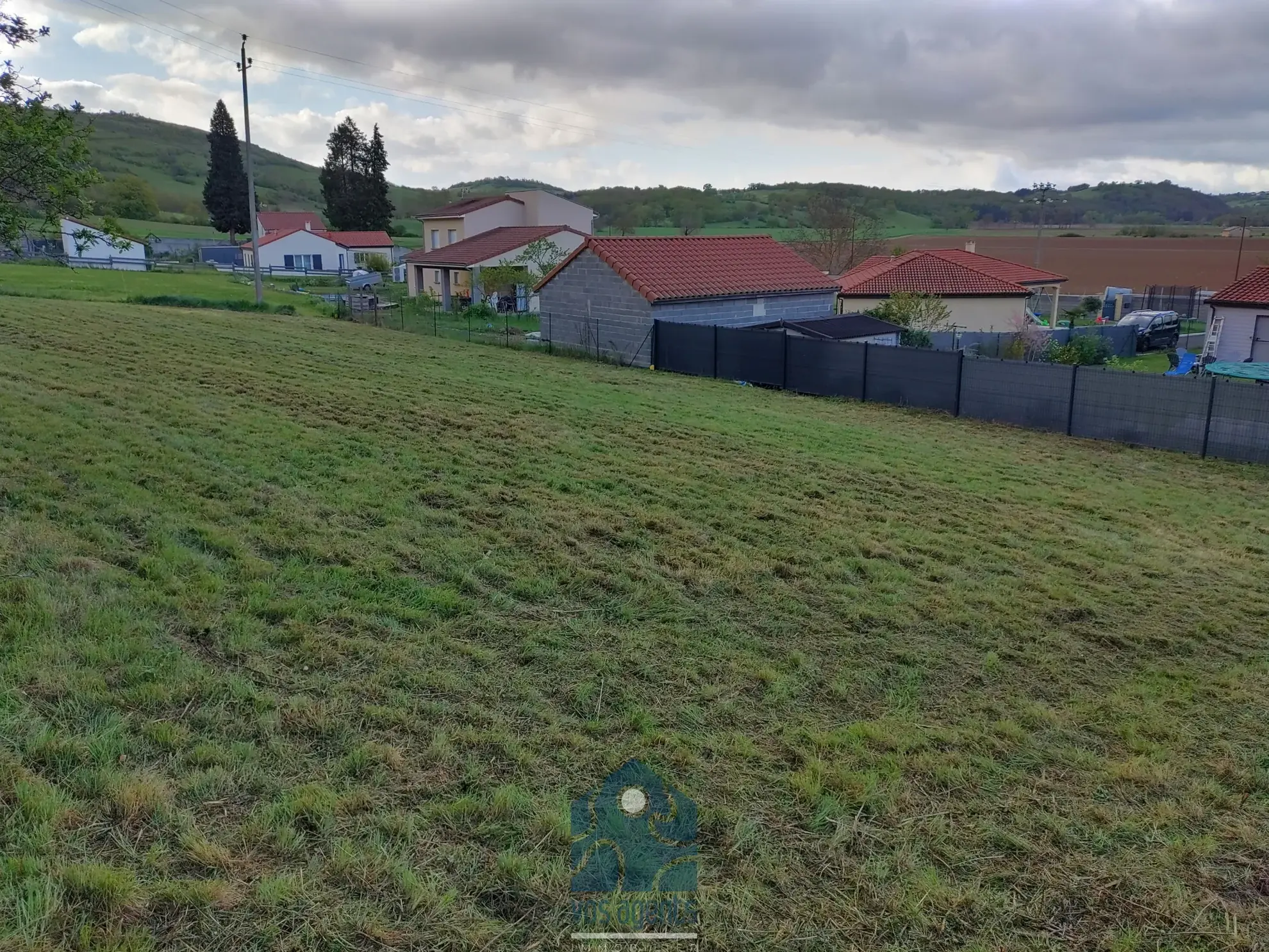 Terrain constructible à Orsonnette dans le Puy-de-Dôme - 2911 m² 