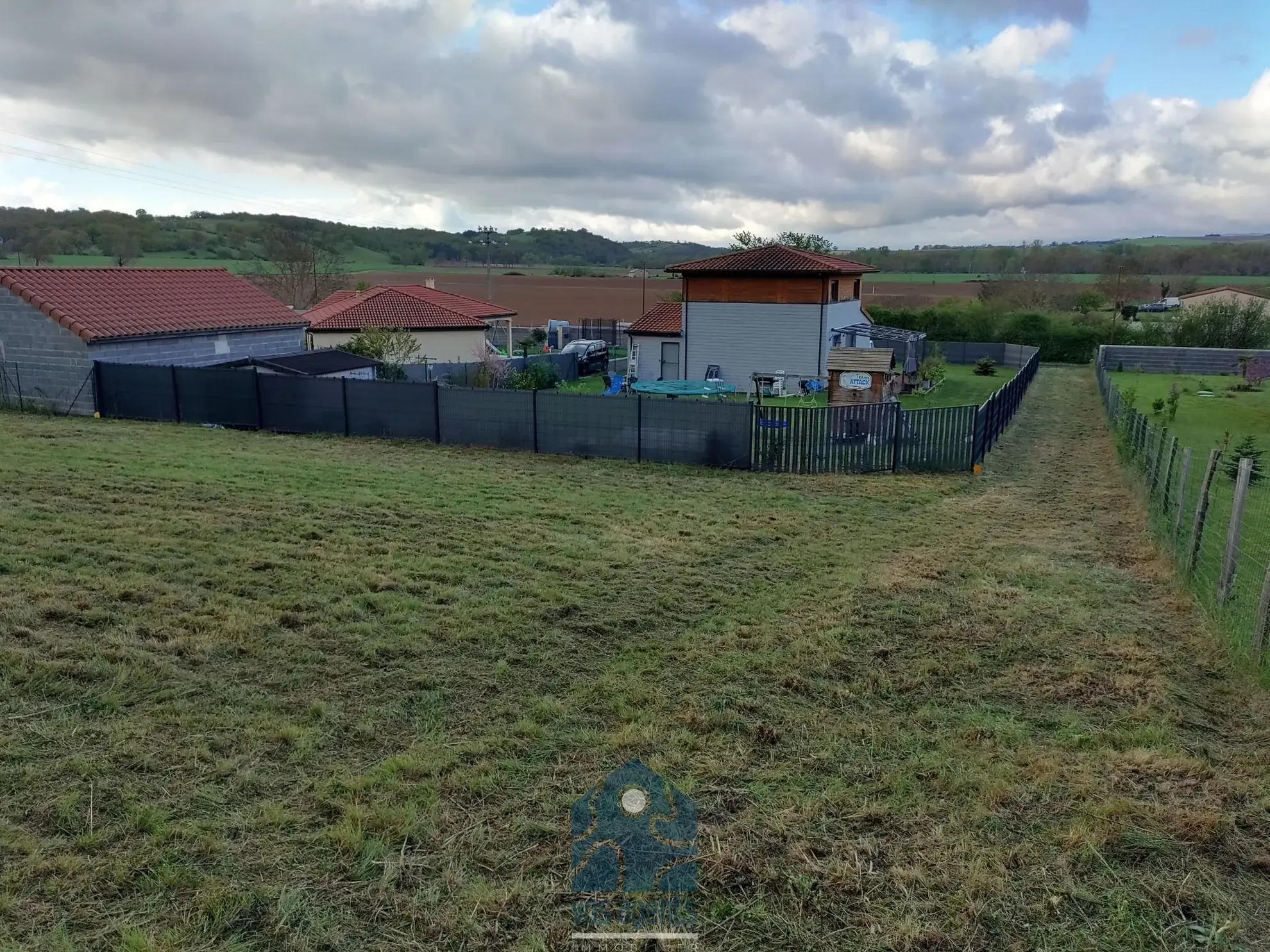 Terrain constructible à Orsonnette dans le Puy-de-Dôme - 2911 m² 