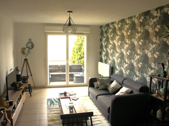 Appartement T3 à vendre à Blaye avec balcon et parking – Investissement idéal