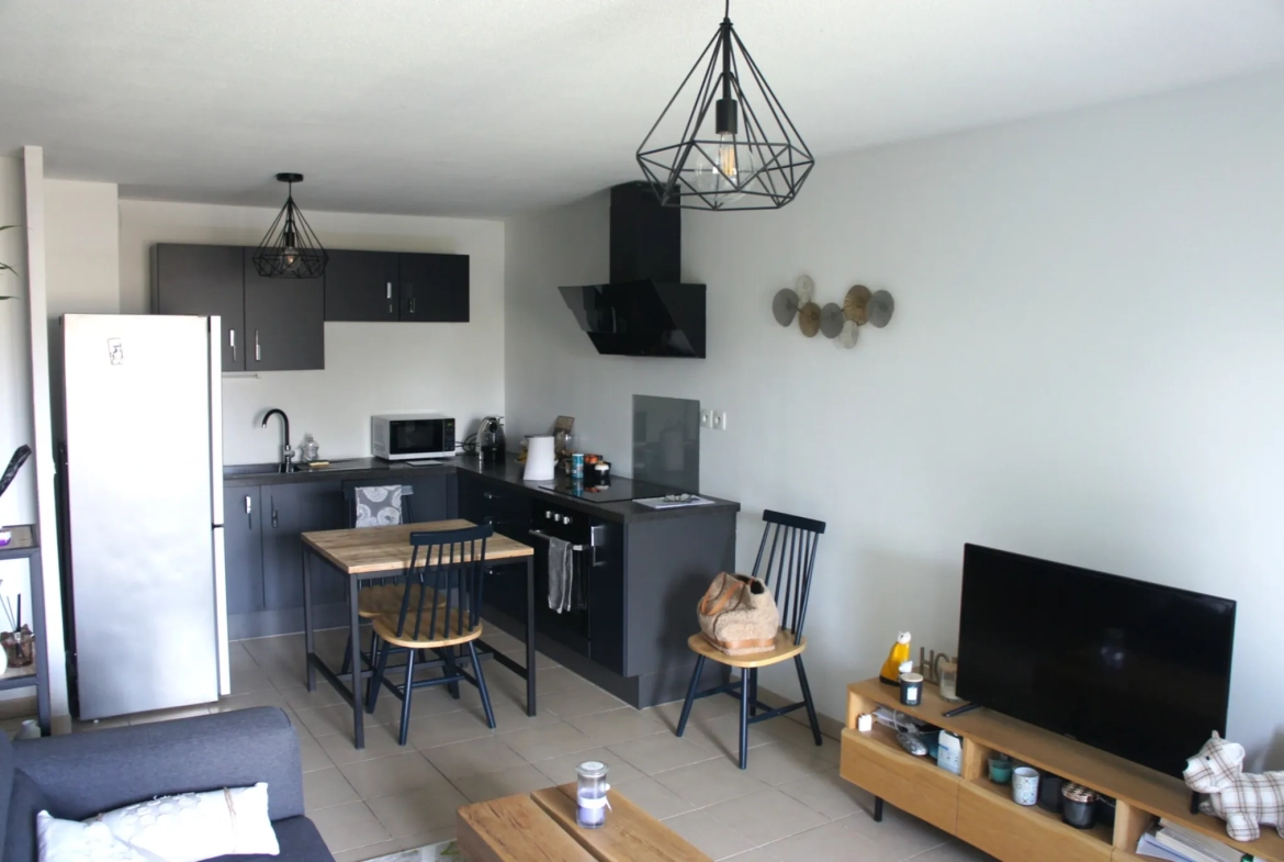 Appartement T3 à vendre à Blaye avec balcon et parking – Investissement idéal 