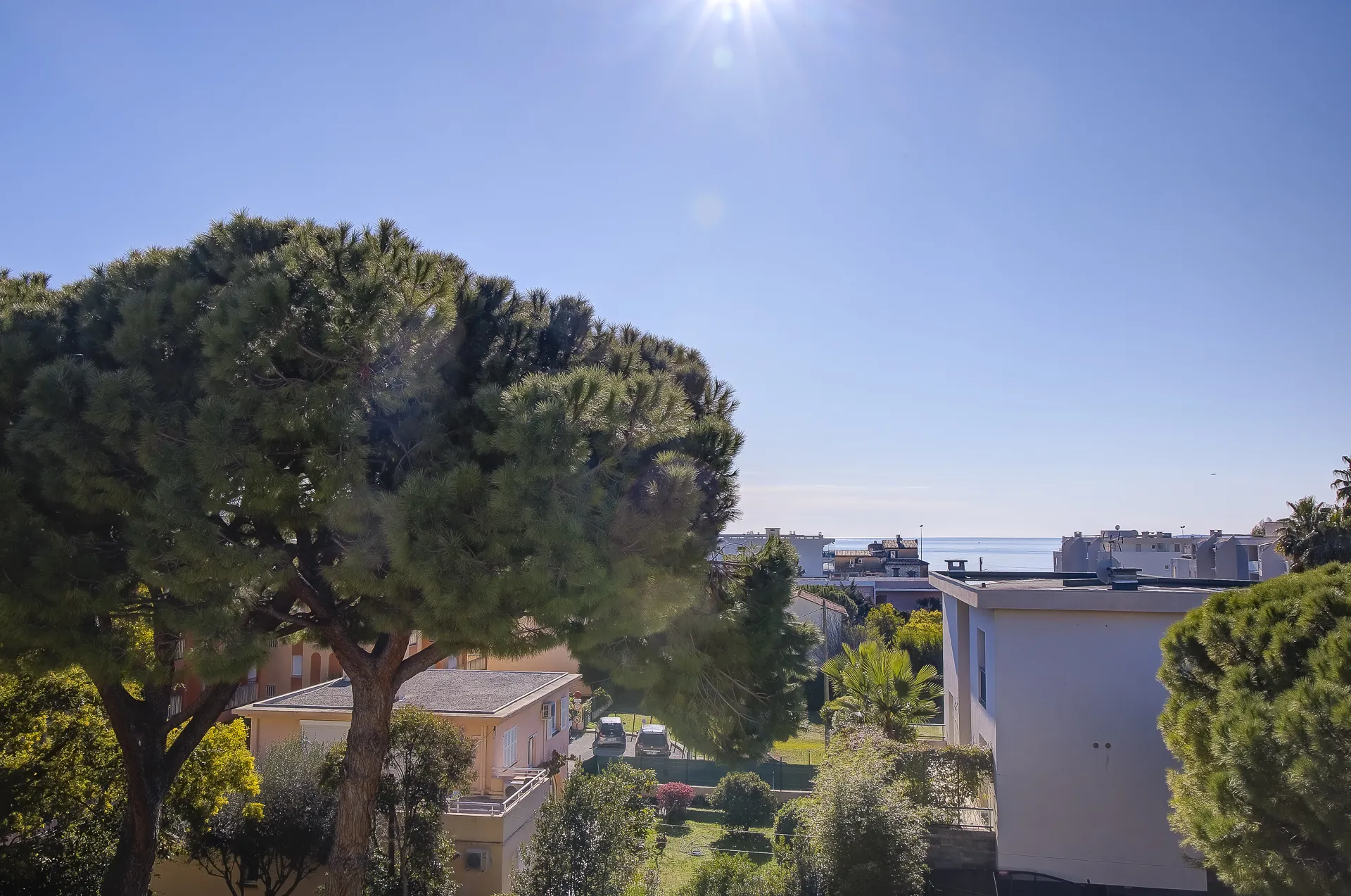 Studio avec terrasse et vue mer à Cagnes-sur-Mer, Quartier Vespins 