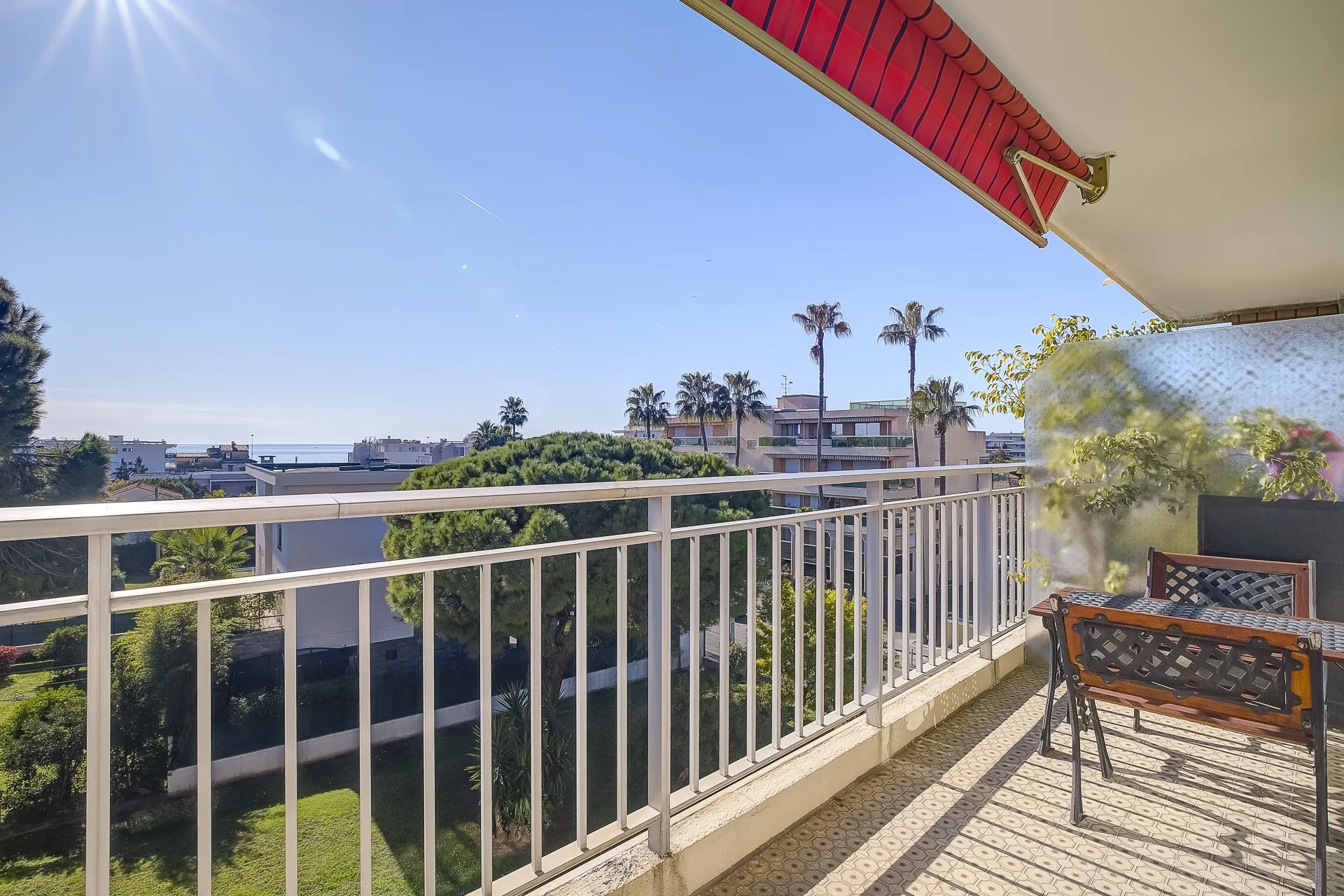 Studio avec terrasse et vue mer à Cagnes-sur-Mer, Quartier Vespins 