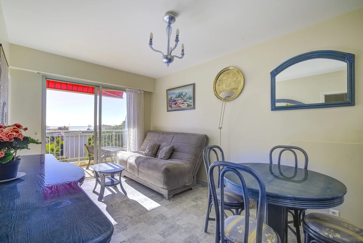 Studio avec terrasse et vue mer à Cagnes-sur-Mer, Quartier Vespins 
