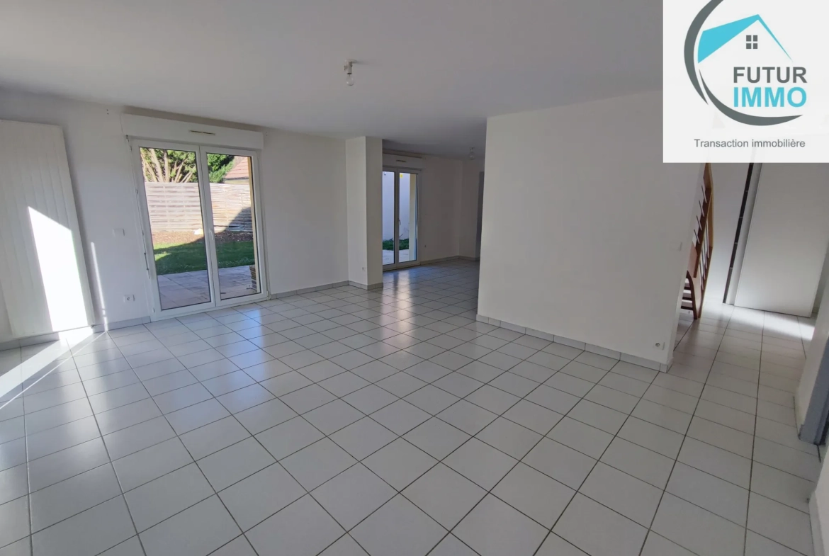 Maison 140 m² à Mathay avec jardin, garage et 4 chambres 
