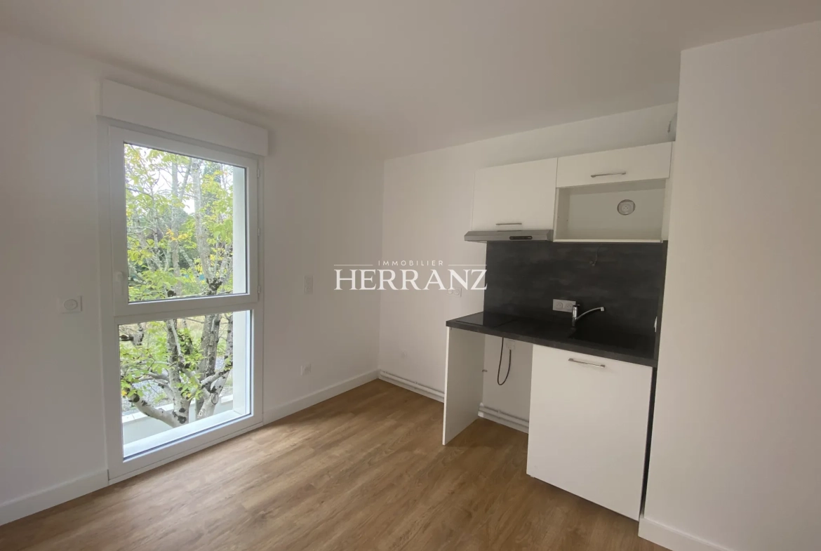 Appartement neuf de 42 m² avec terrasse à Artigues-Près-Bordeaux 
