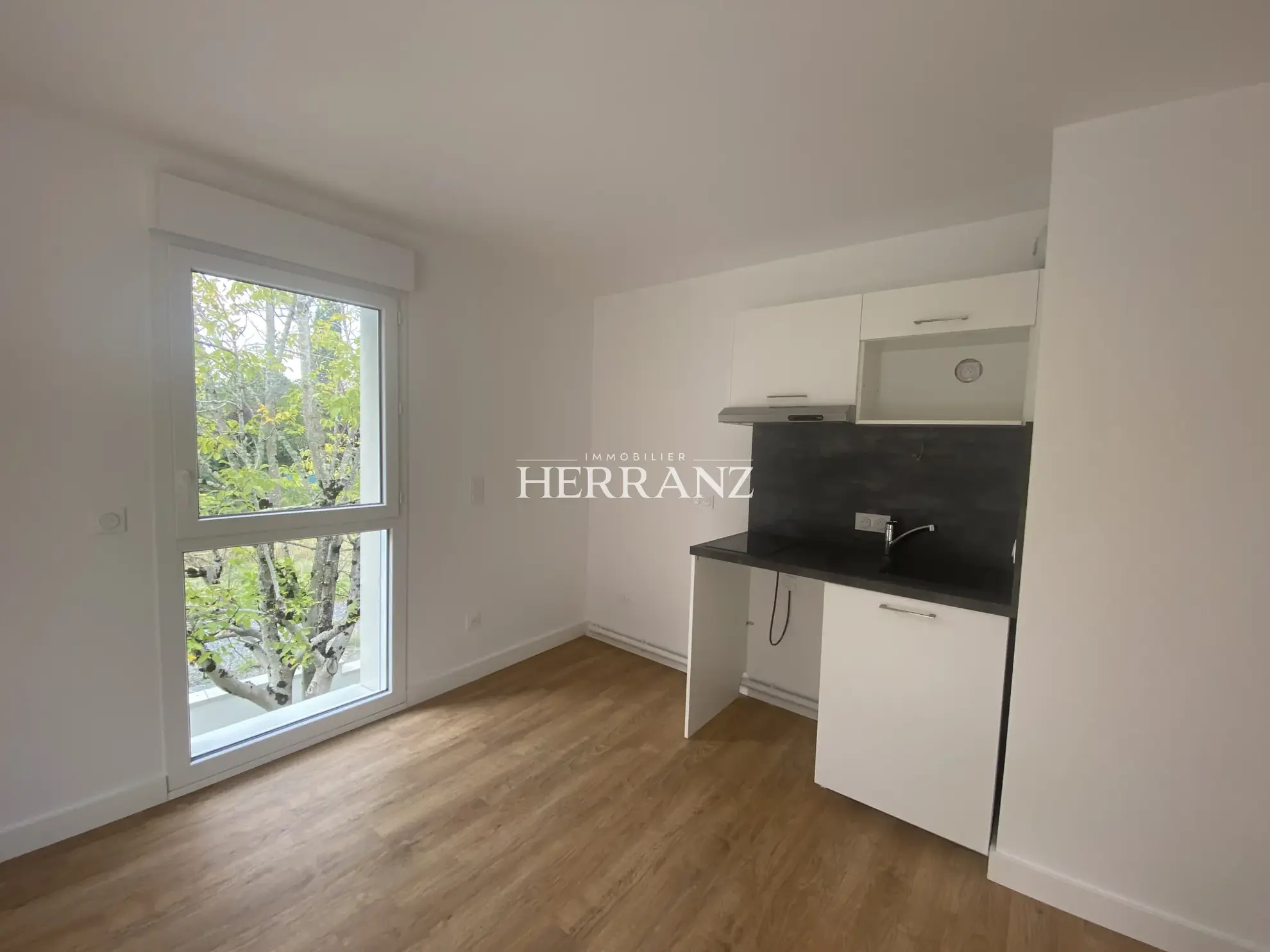 Appartement neuf de 42 m² avec terrasse à Artigues-Près-Bordeaux 