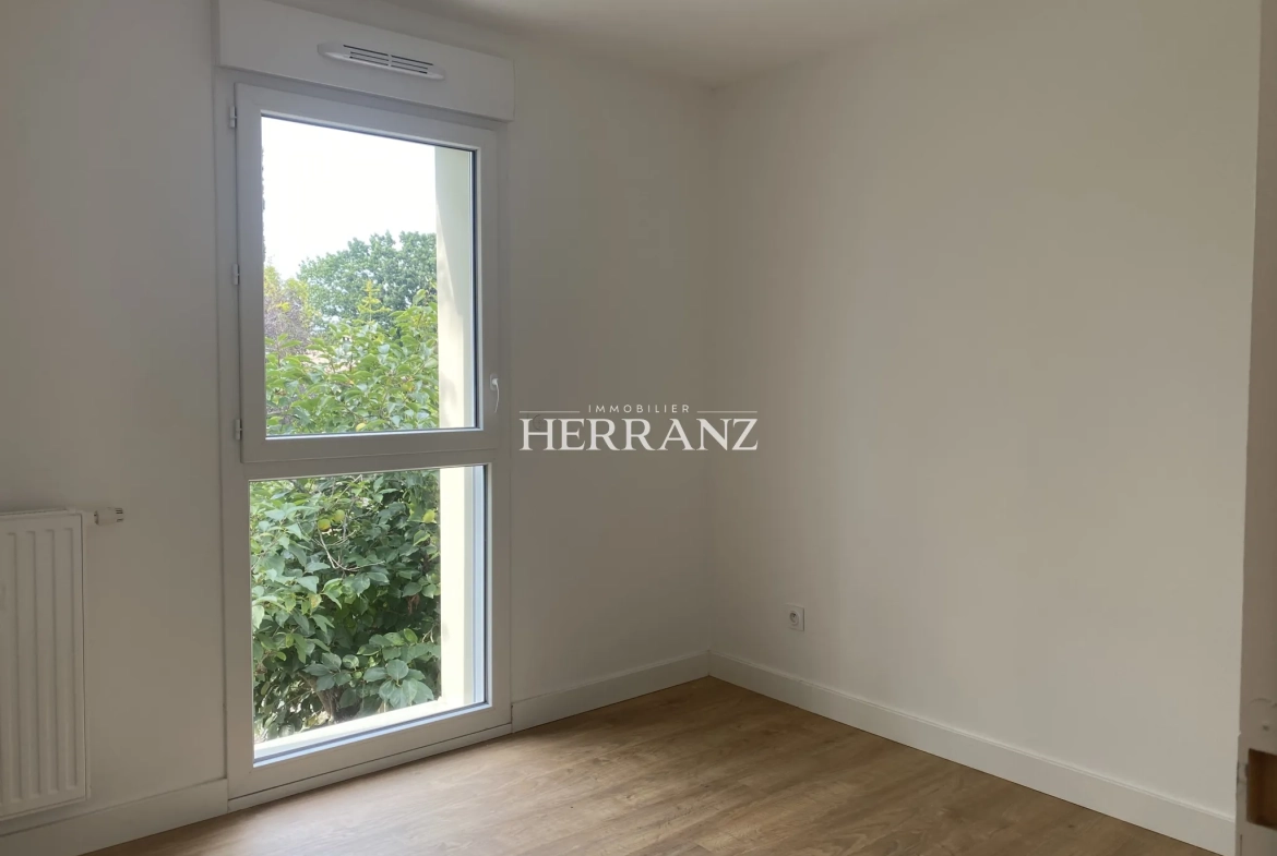 Appartement neuf de 42 m² avec terrasse à Artigues-Près-Bordeaux 