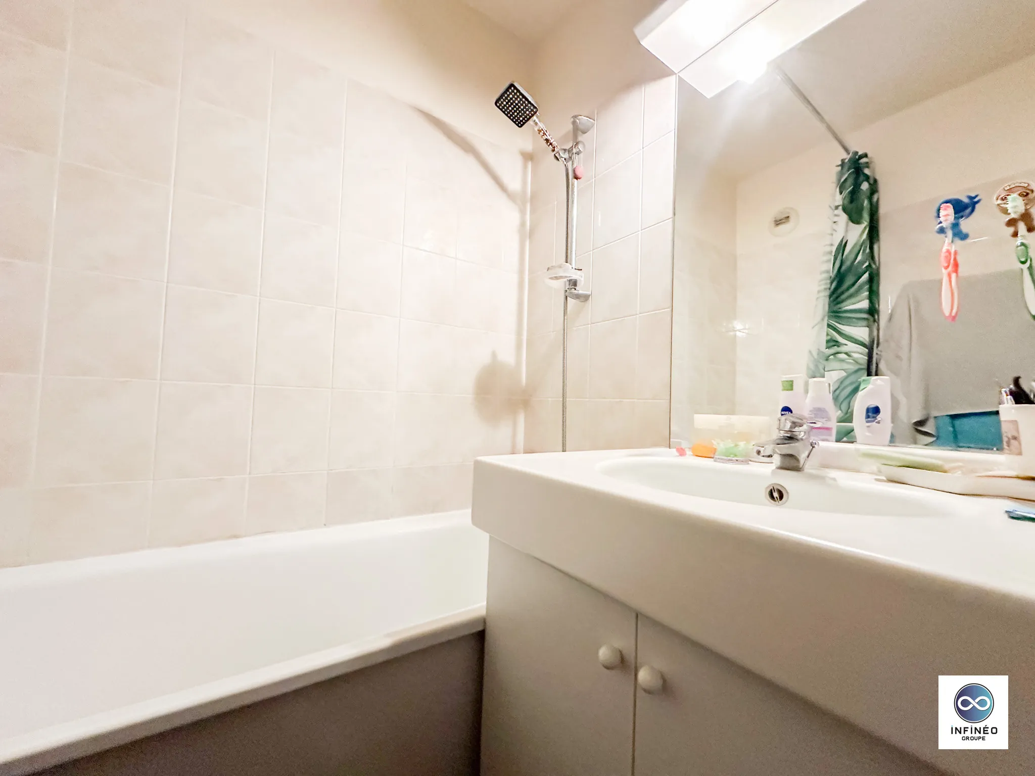 Appartement 4 pièces avec balcon et box à Sainte-Geneviève-des-Bois 
