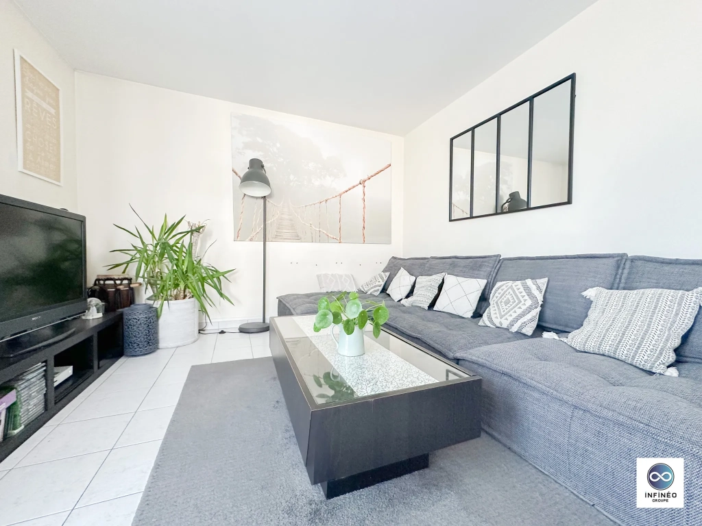 Appartement 4 pièces avec balcon et box à Sainte-Geneviève-des-Bois