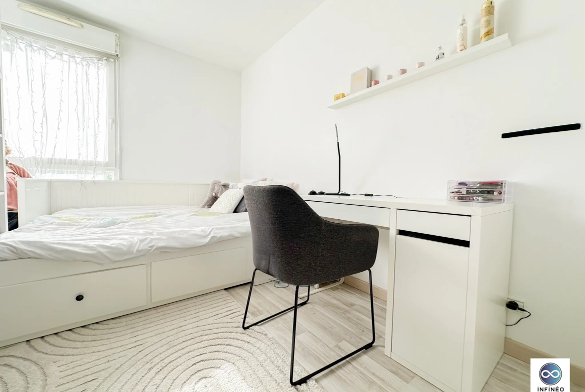 Appartement 4 pièces avec balcon et box à Sainte-Geneviève-des-Bois 