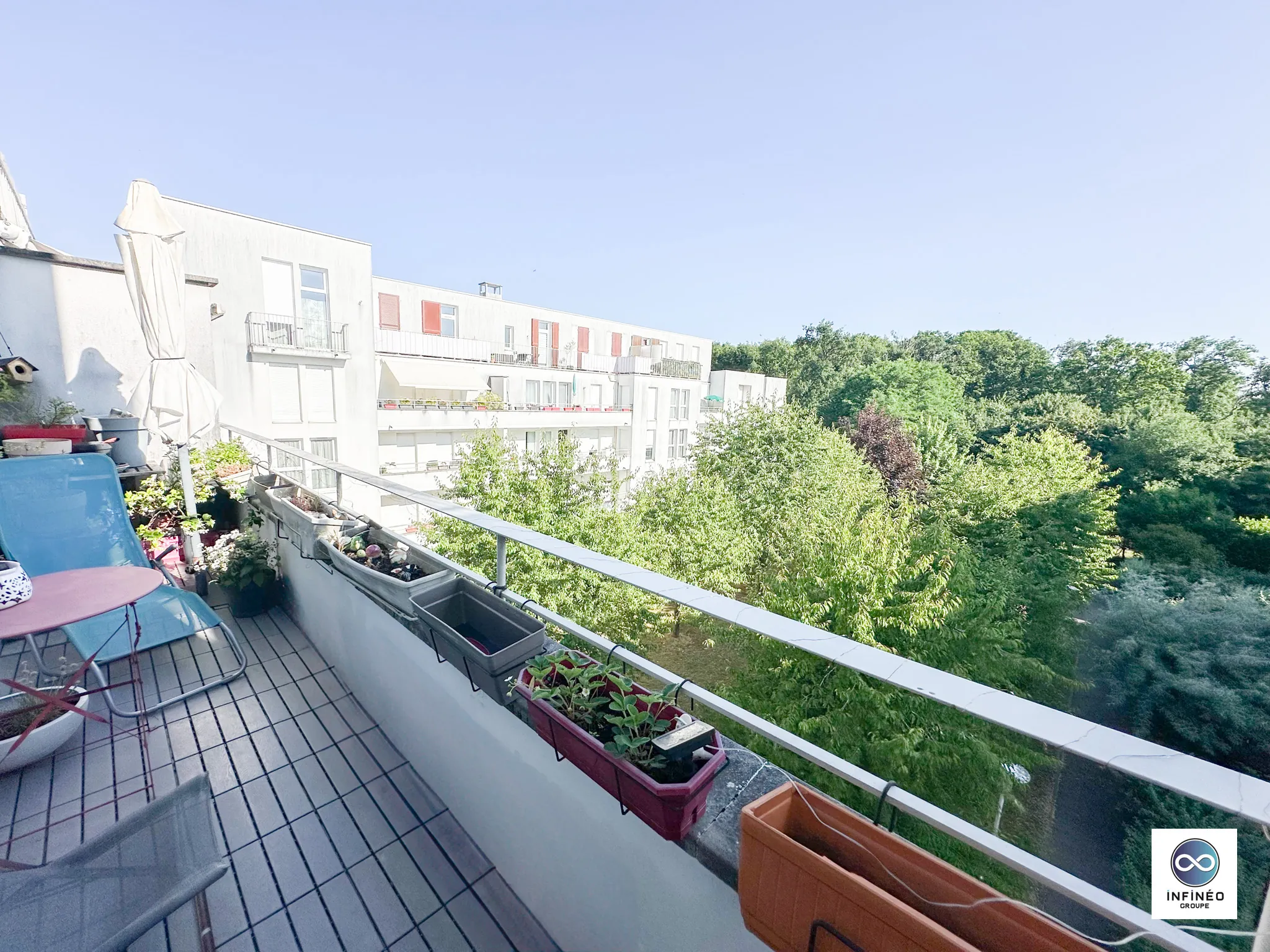 Appartement 4 pièces avec balcon et box à Sainte-Geneviève-des-Bois 