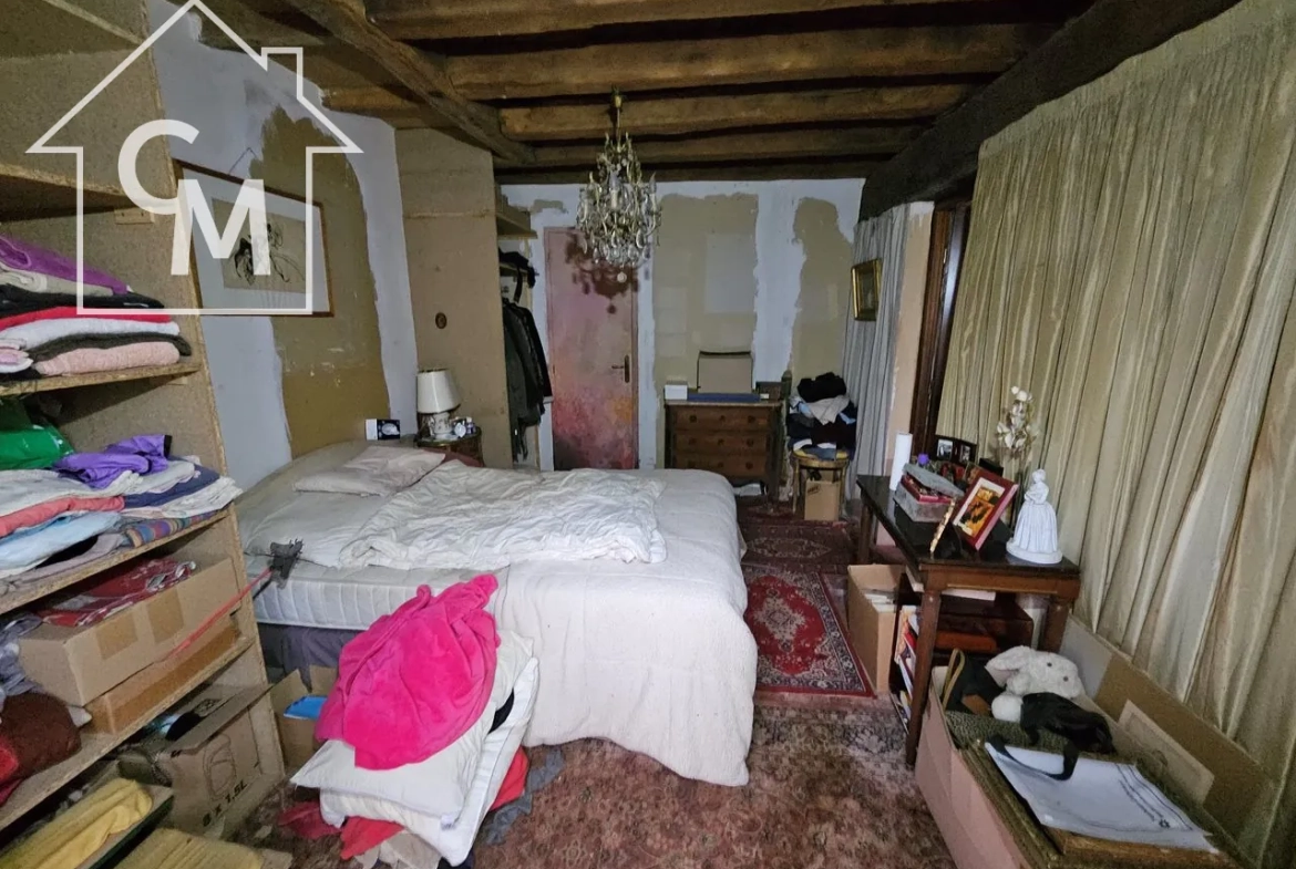 Maison avec jardin, dépendances et garage à Bannegon 