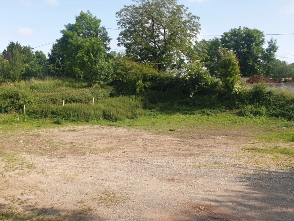 Terrain à bâtir à Druelle avec vue panoramique, idéal pour votre projet immobilier