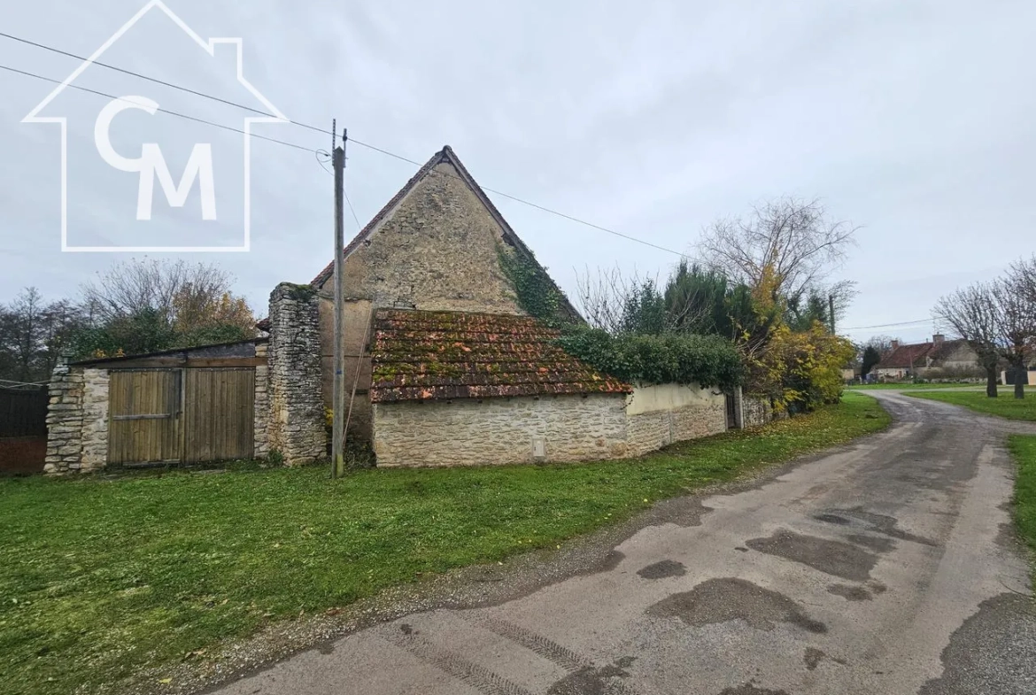 Maison avec jardin, dépendances et garage à Bannegon 
