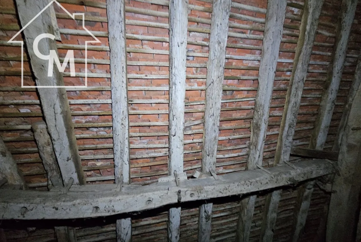 Maison avec jardin, dépendances et garage à Bannegon 