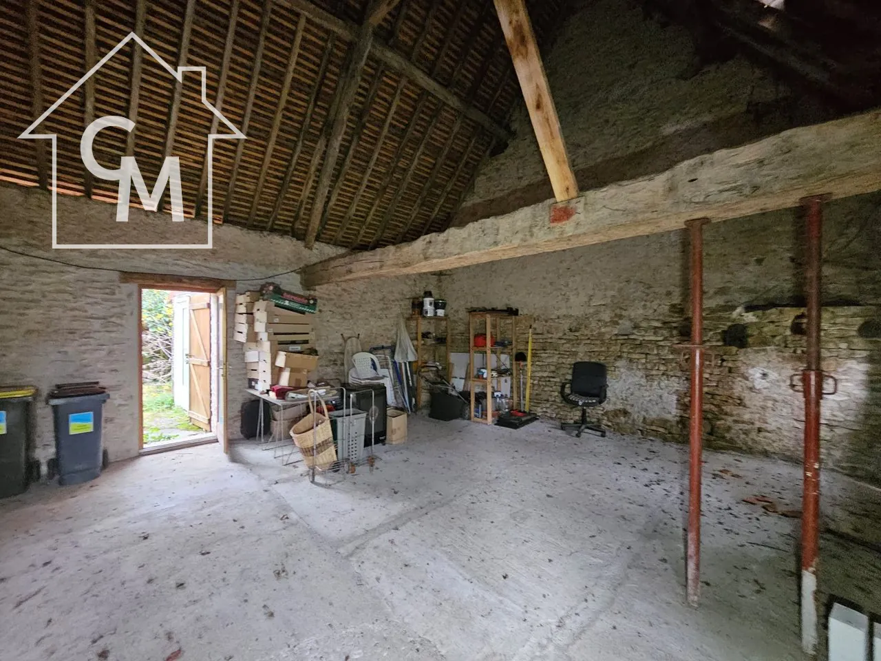 Maison avec jardin, dépendances et garage à Bannegon 