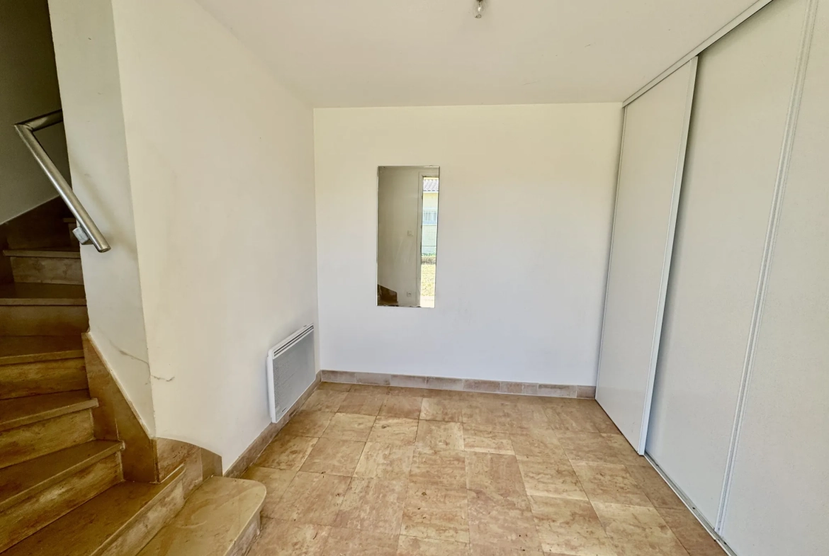 Maison à L'Ardoise avec deux logements, terrasse et terrain piscinable 