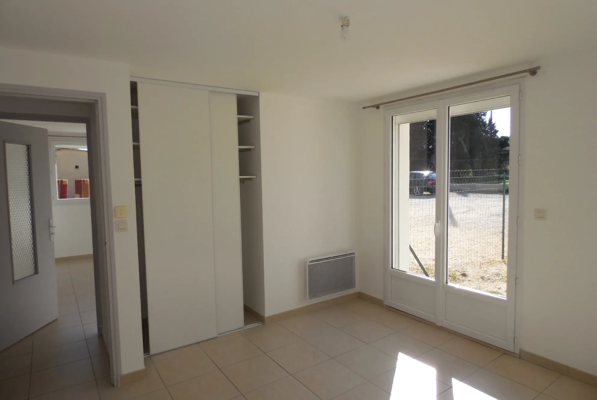 Maison à L'Ardoise avec deux logements, terrasse et terrain piscinable 
