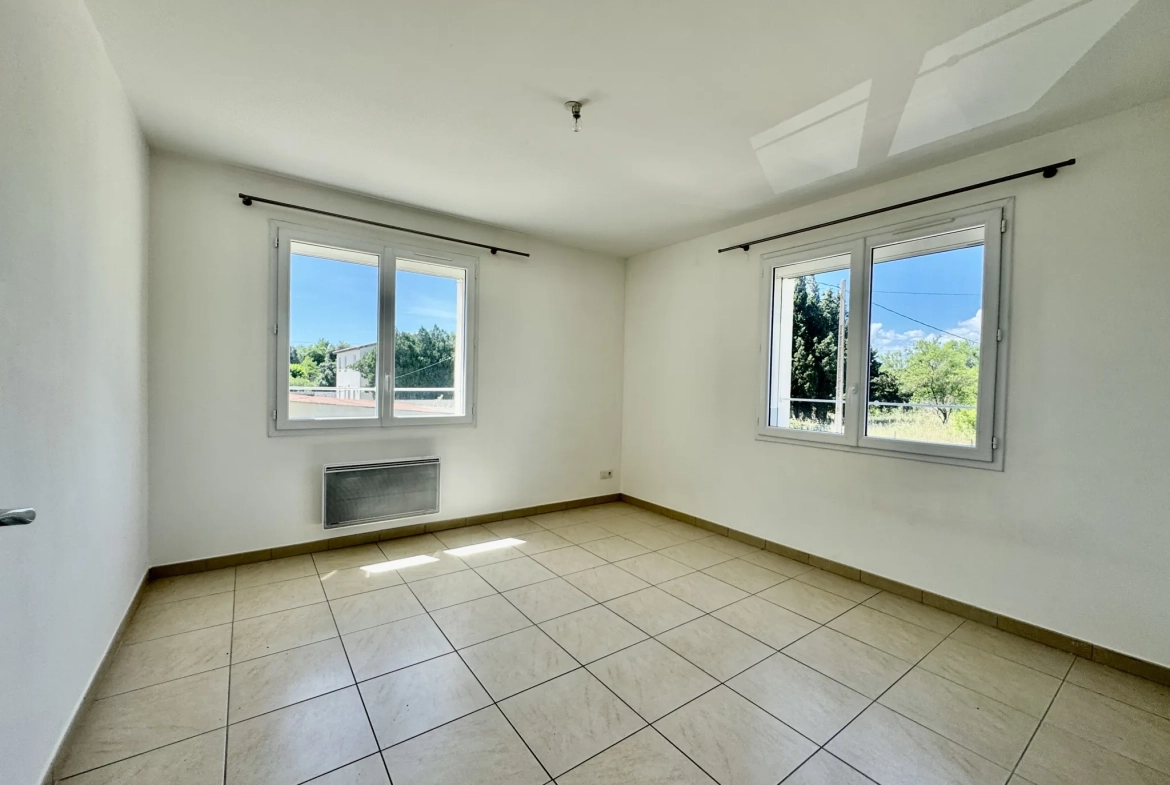 Maison à L'Ardoise avec deux logements, terrasse et terrain piscinable 