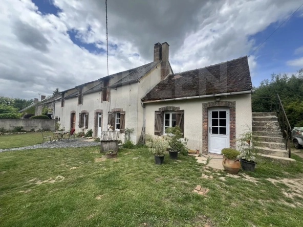 Maison ancienne de 82,5 m² avec grand terrain à Tannerre-en-Puisaye 