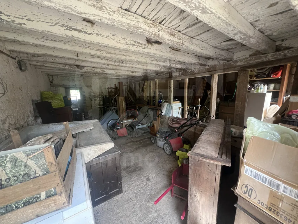 Maison ancienne de 82,5 m² avec grand terrain à Tannerre-en-Puisaye 