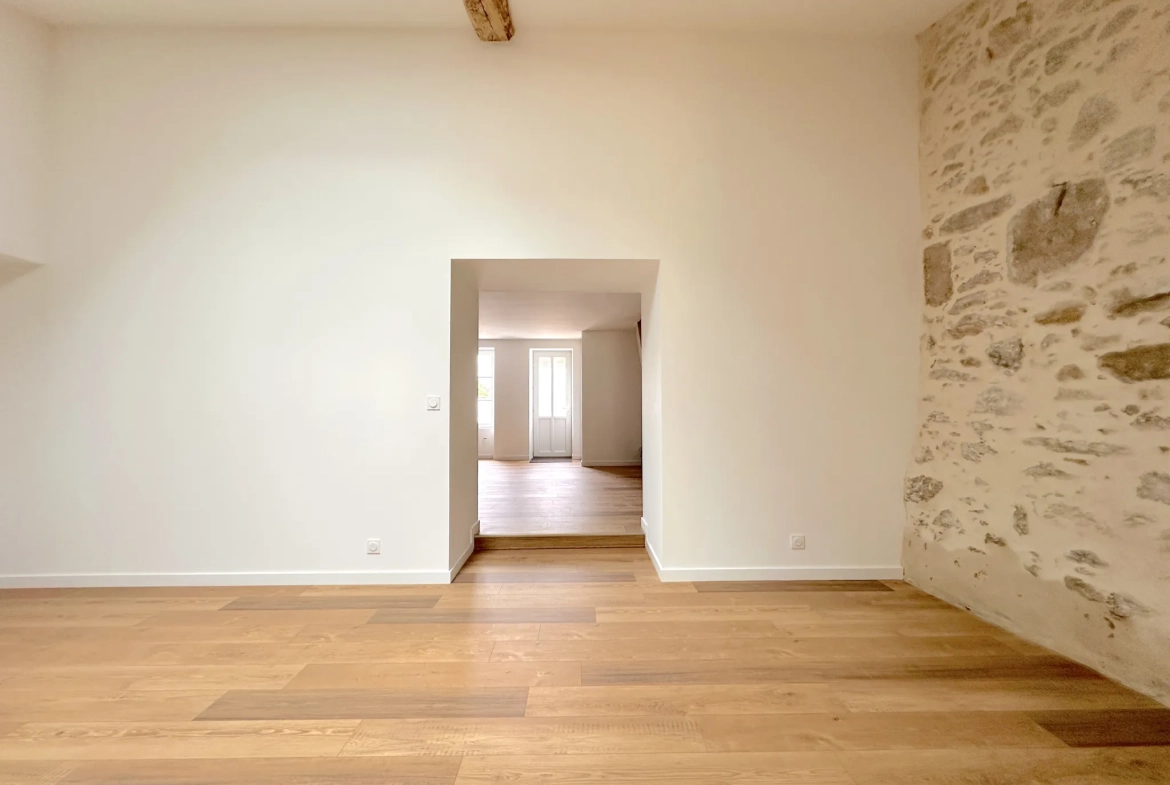 Maison à vendre à Cugand avec 3 chambres, jardin et garage - Résidence paisible 