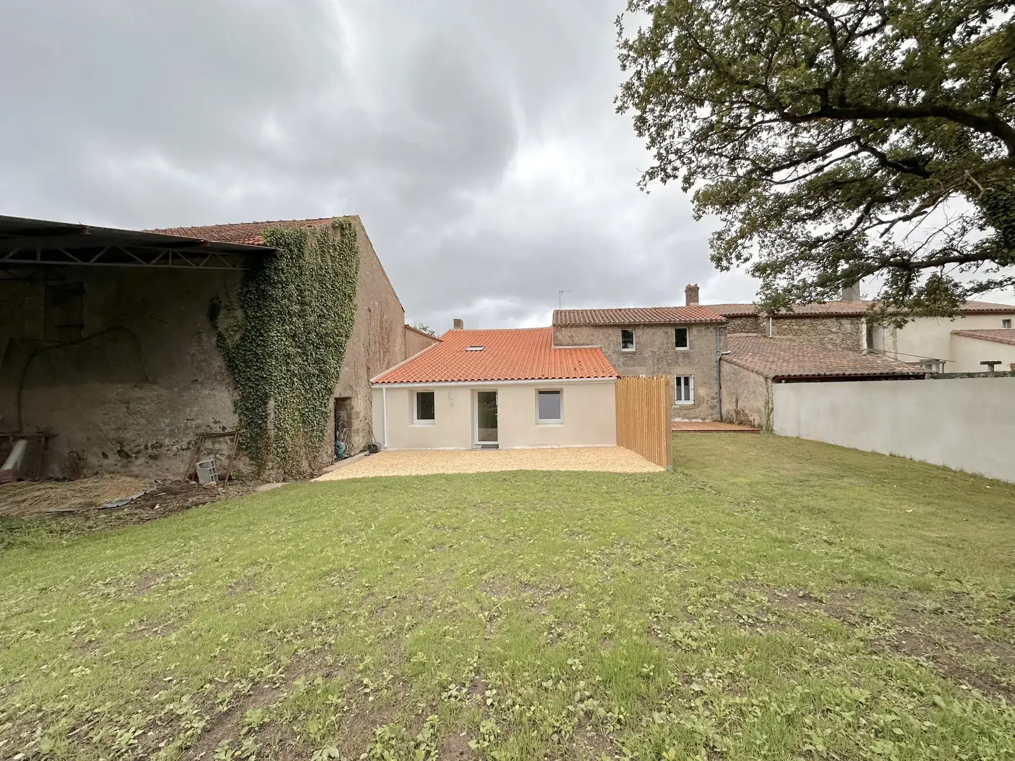 Maison à vendre à Cugand avec 3 chambres, jardin et garage - Résidence paisible 