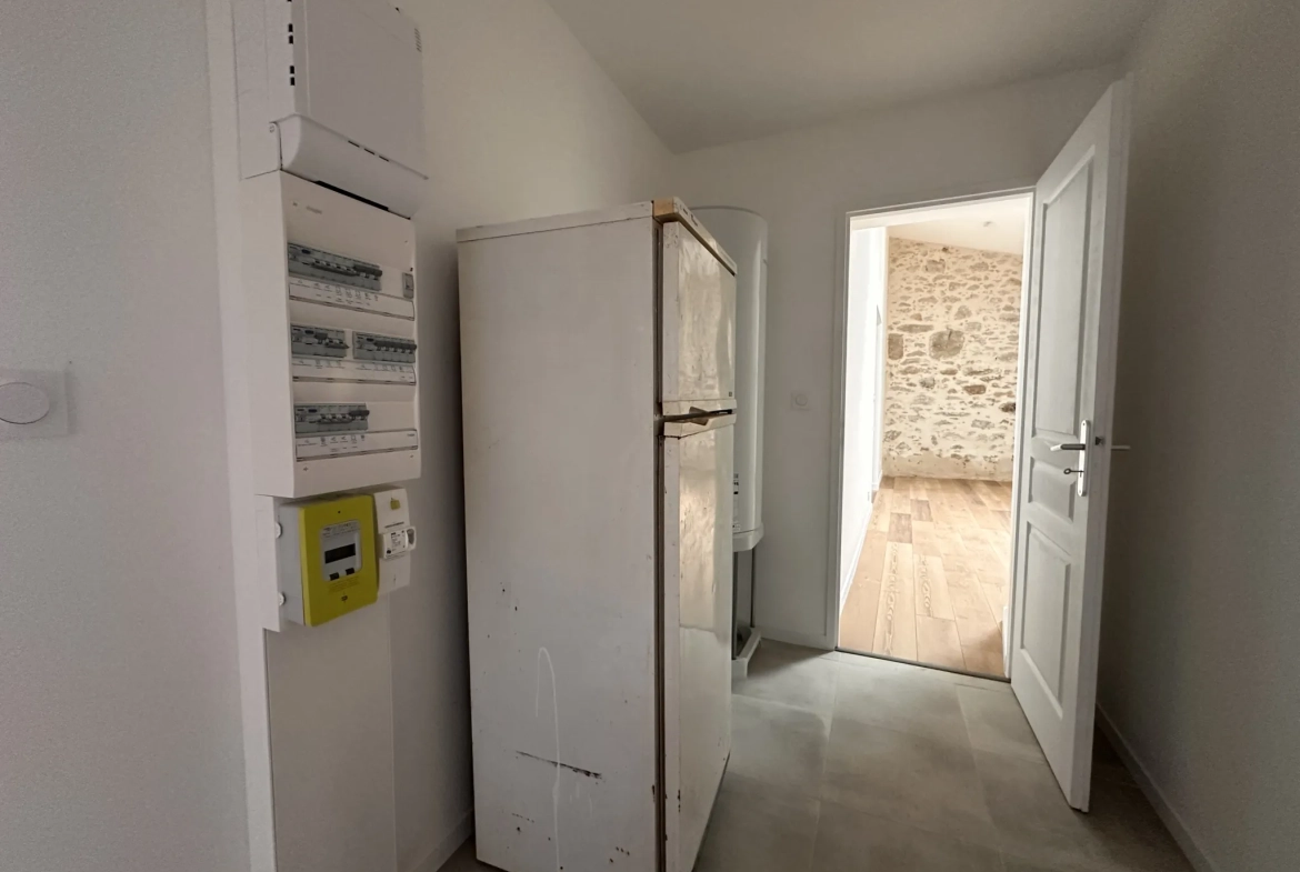 Maison à vendre à Cugand avec 3 chambres, jardin et garage - Résidence paisible 