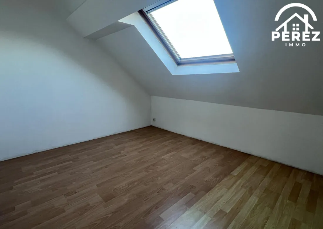 Maison 1930 avec 3 chambres, jardin et emplacement privilégié à Tourcoing 