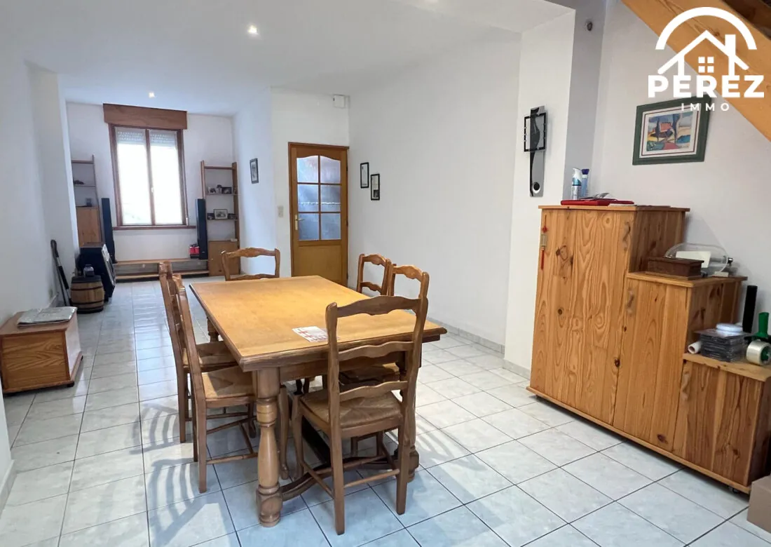 Maison 1930 avec 3 chambres, jardin et emplacement privilégié à Tourcoing 