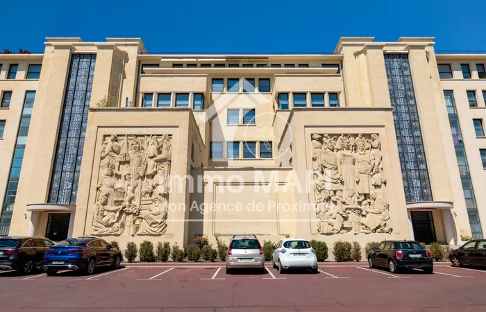 Appartement T3 de 58m² avec terrasse à Montpellier dans résidence historique avec garage 
