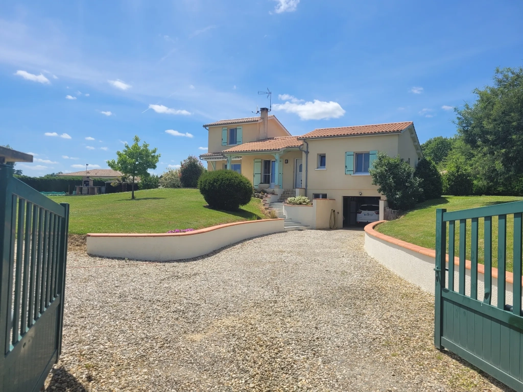 Maison 3 chambres avec sous-sol, proche autoroute à Marmande dans un secteur calme