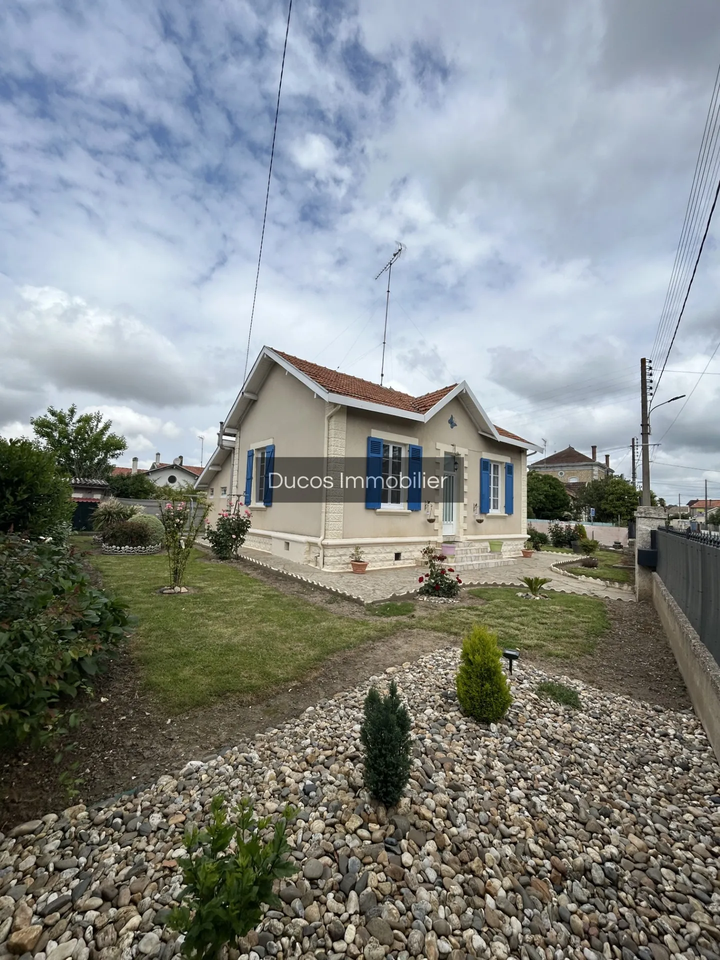 Maison familiale de 2 chambres avec garage et jardin à Marmande 