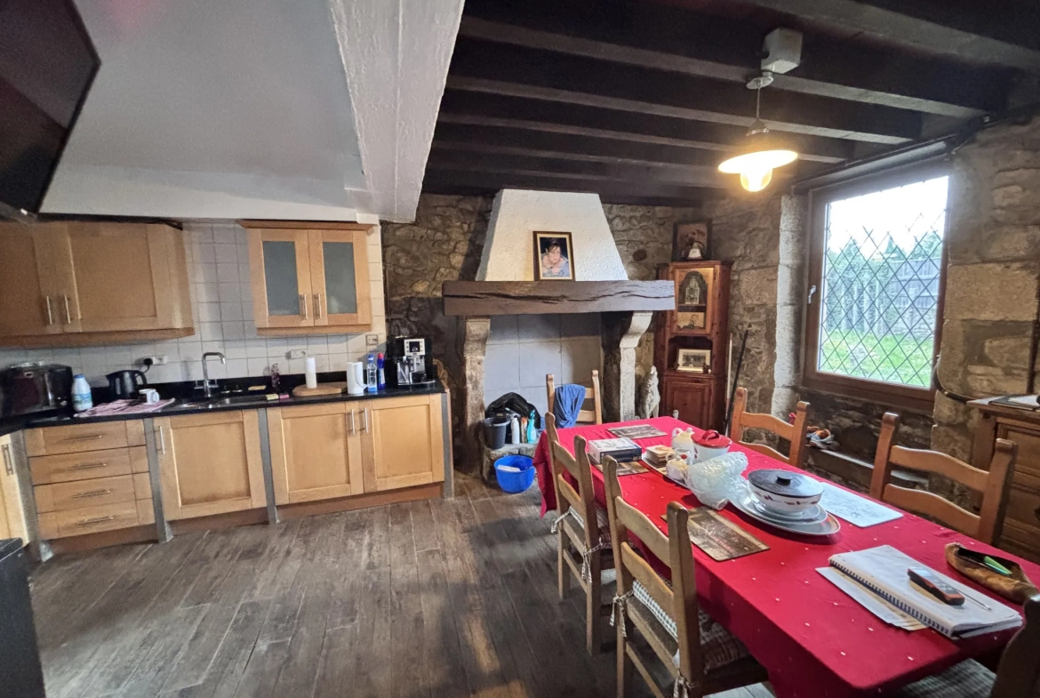 Maison spacieuse de 150m² avec jardin à Bourganeuf, Creuse 