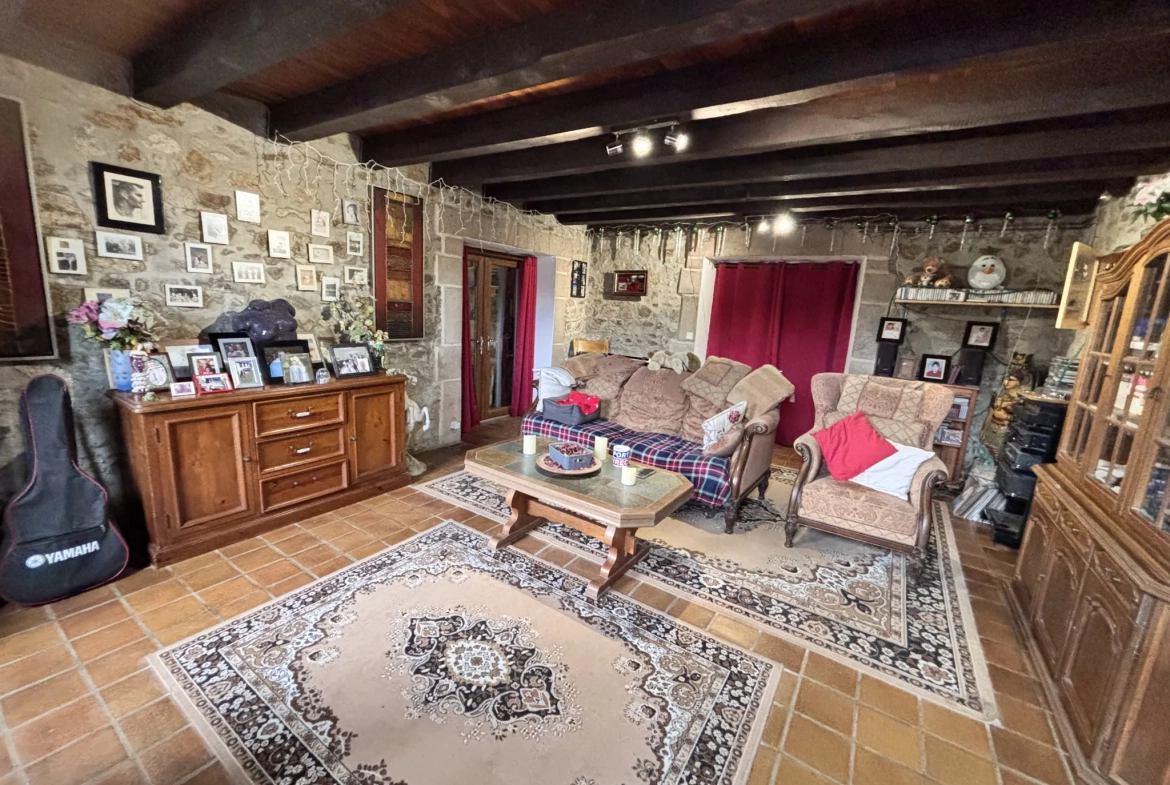 Maison spacieuse de 150m² avec jardin à Bourganeuf, Creuse 