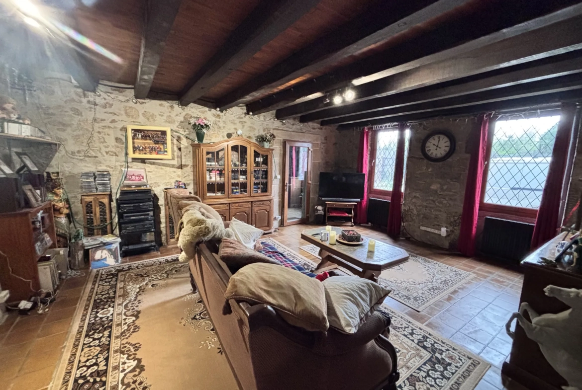 Maison spacieuse de 150m² avec jardin à Bourganeuf, Creuse 