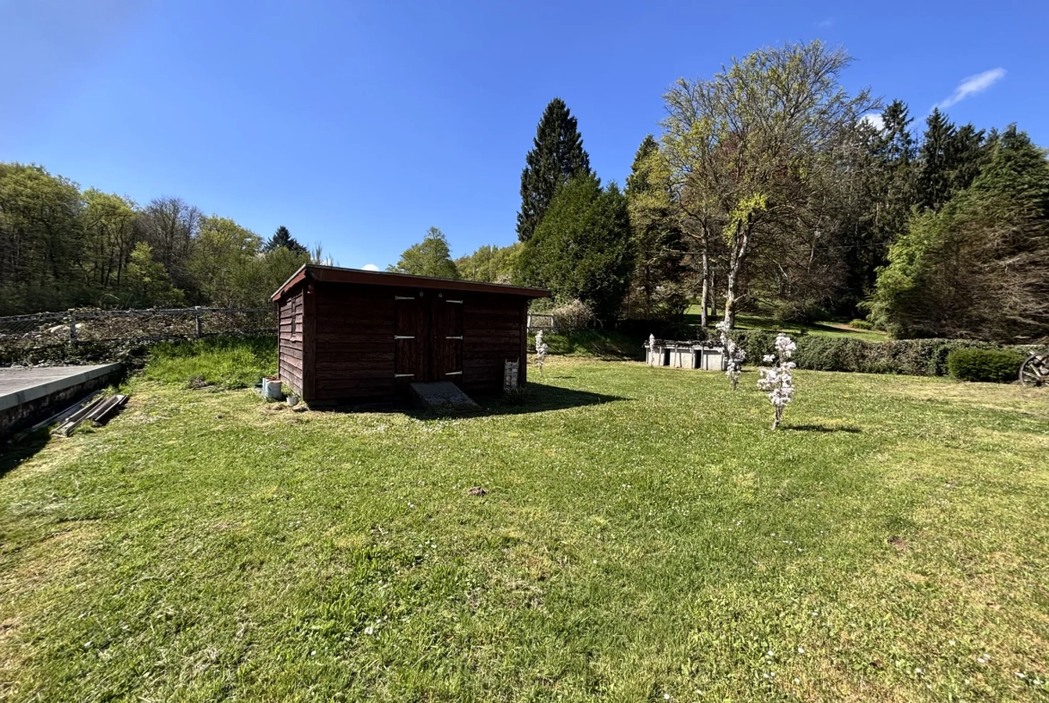 Maison spacieuse de 150m² avec jardin à Bourganeuf, Creuse 
