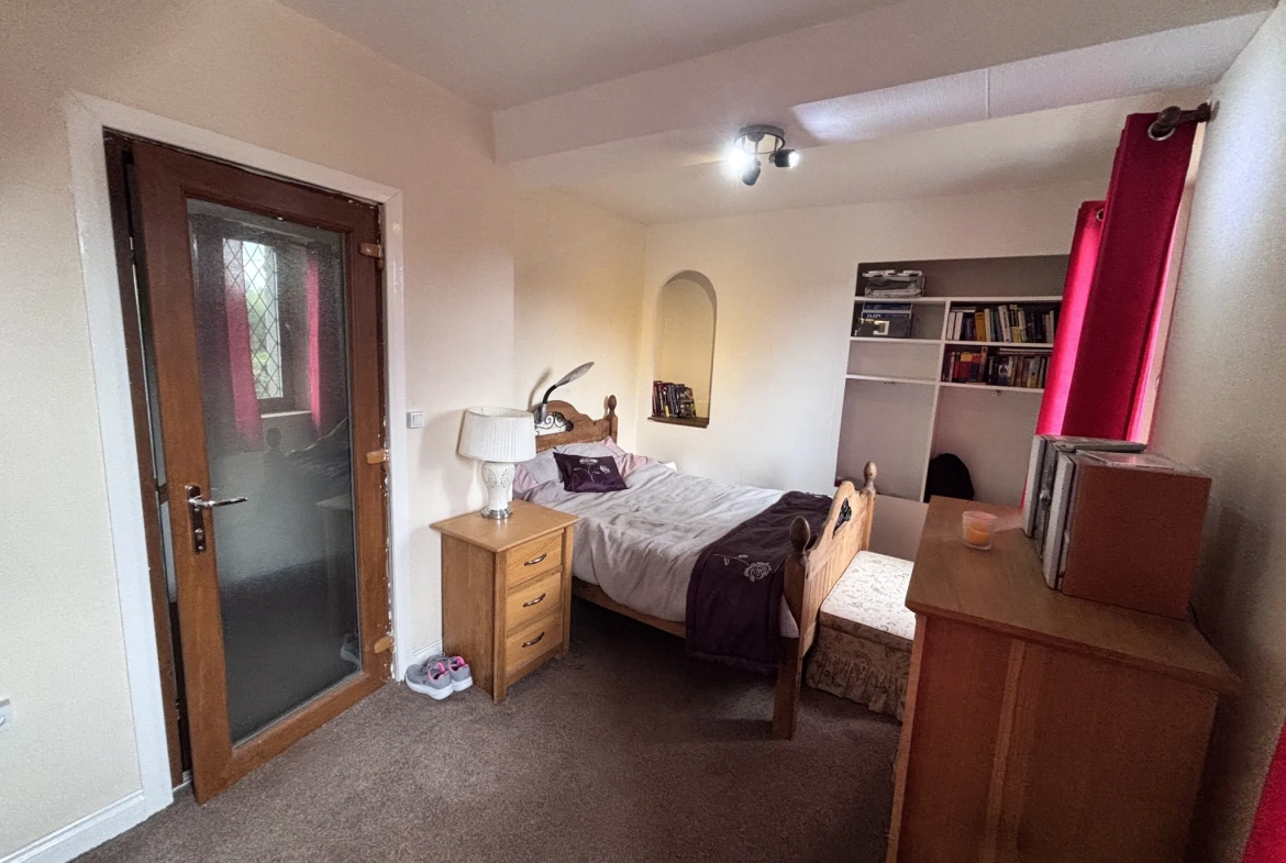 Maison spacieuse de 150m² avec jardin à Bourganeuf, Creuse 