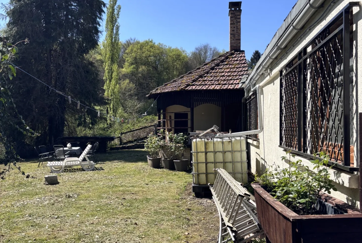 Maison spacieuse de 150m² avec jardin à Bourganeuf, Creuse 
