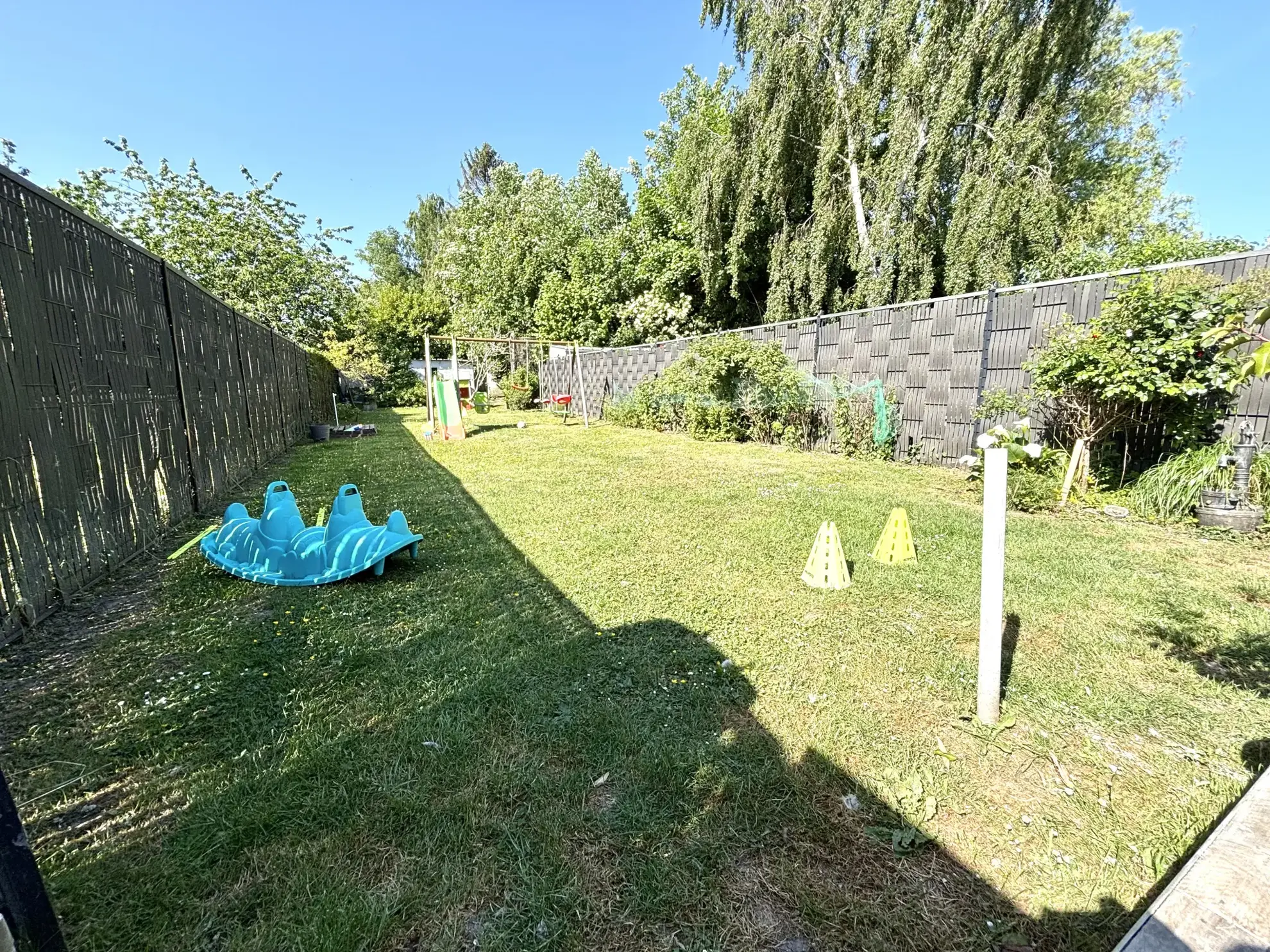 Maison de 112m² à Hem avec jardin et 3 chambres, idéale famille 