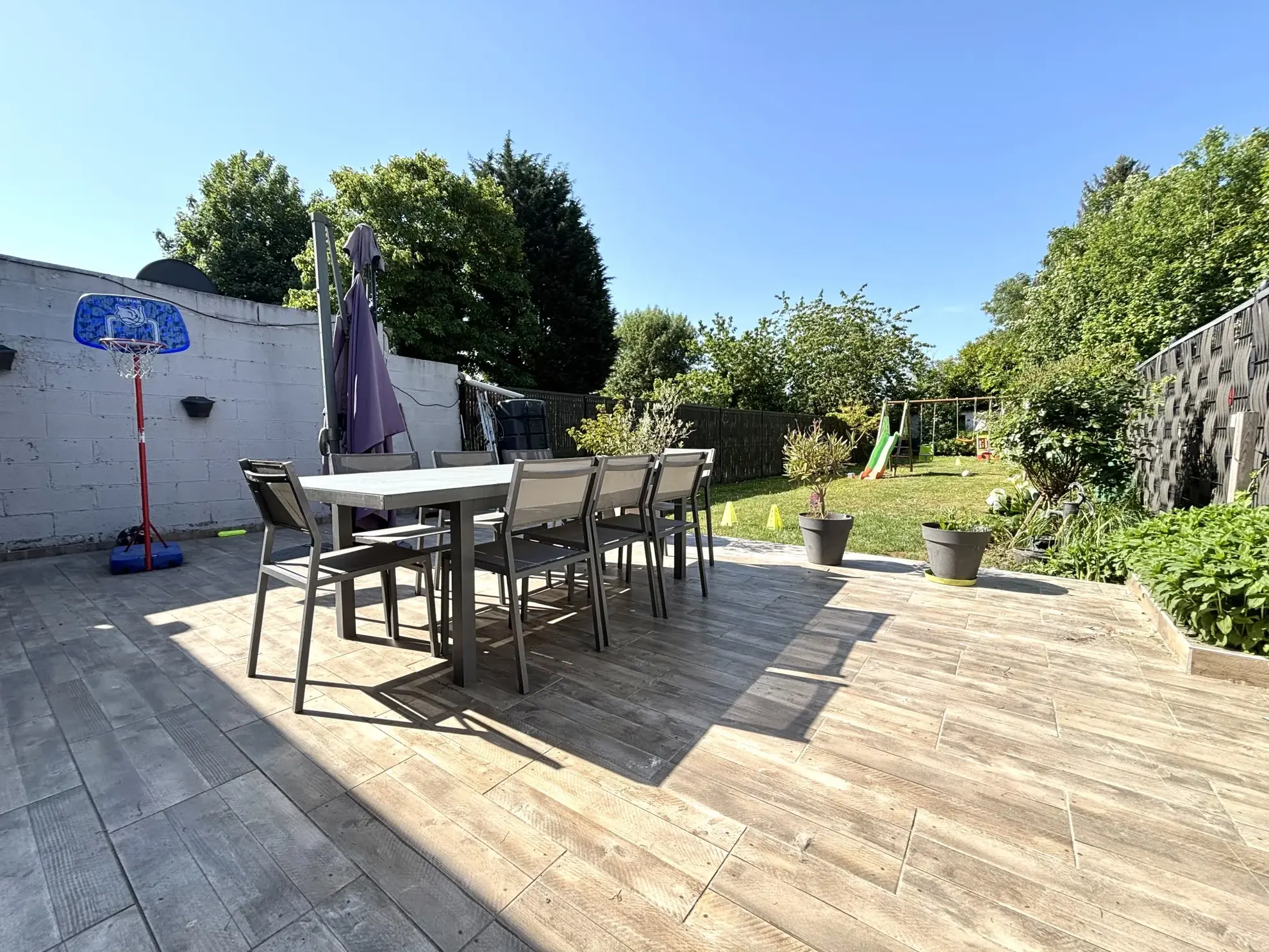 Maison de 112m² à Hem avec jardin et 3 chambres, idéale famille 