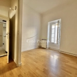 Appartement de 3 chambres avec garage à Nîmes, proche des Arènes