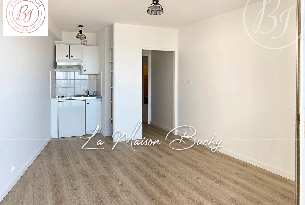 Studio face à la mer avec balcon et parking dans les Sables d'Olonne 