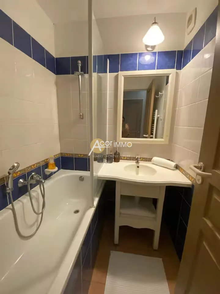 Appartement T2 de 27m² avec piscine et tennis à Six Fours Les Plages 