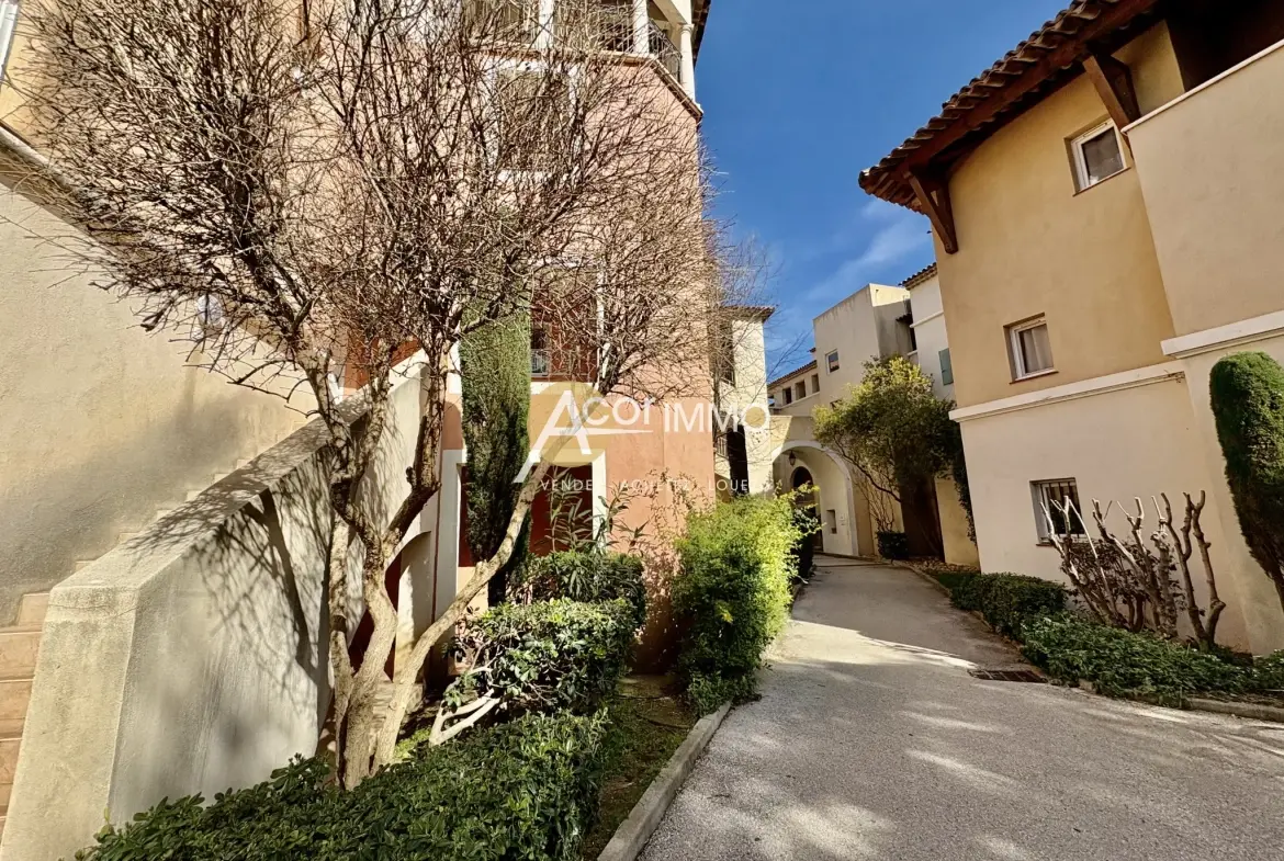 Appartement T2 de 27m² avec piscine et tennis à Six Fours Les Plages 