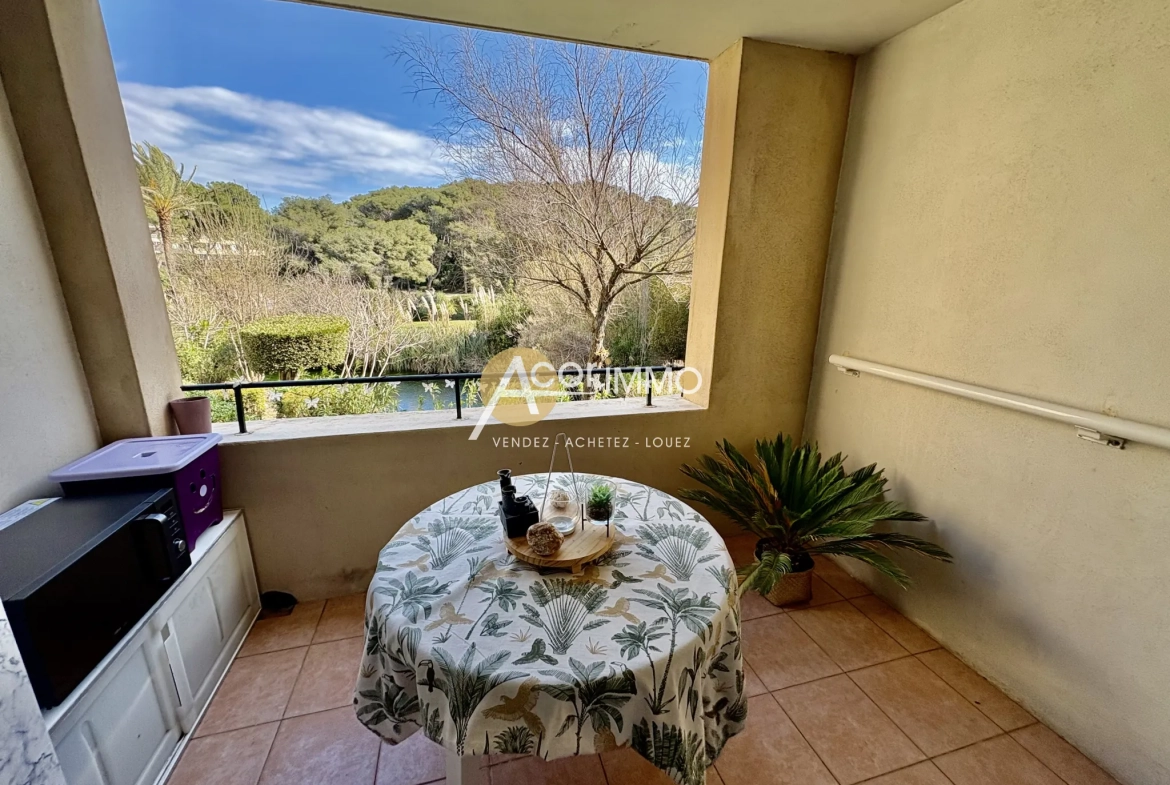 Appartement T2 de 27m² avec piscine et tennis à Six Fours Les Plages 