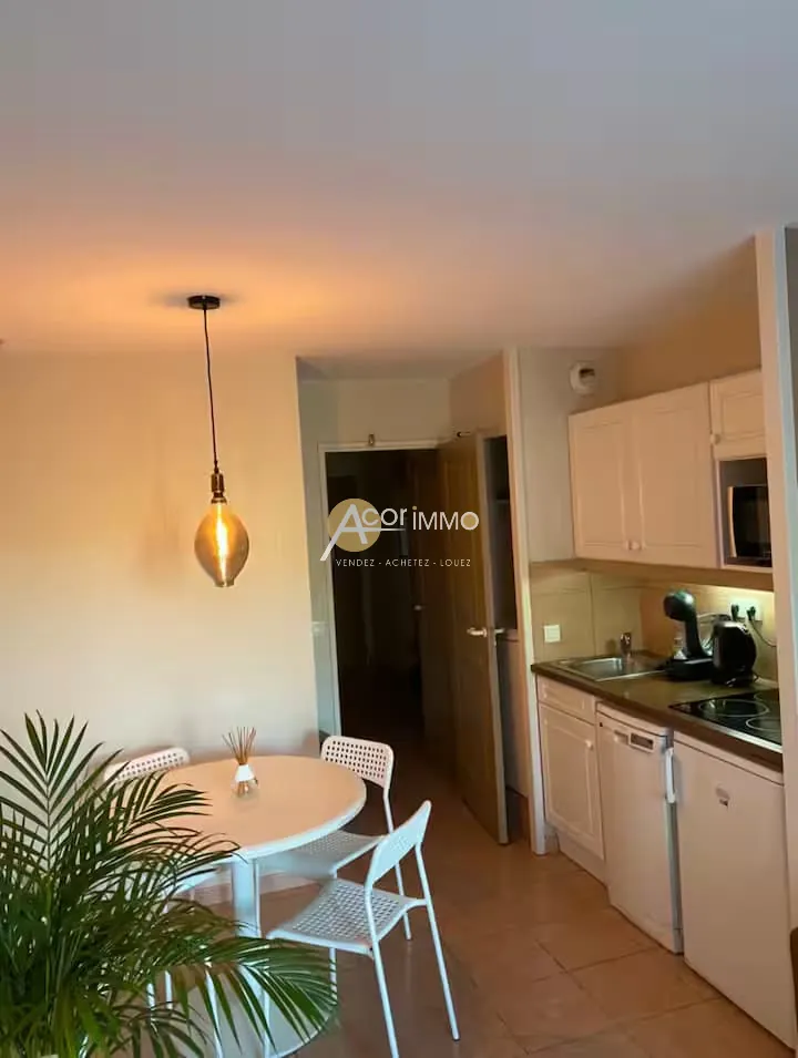 Appartement T2 de 27m² avec piscine et tennis à Six Fours Les Plages 