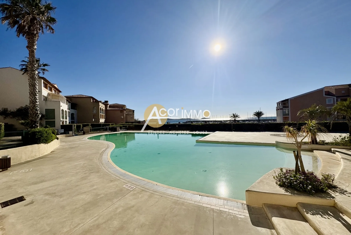 Appartement T2 de 27m² avec piscine et tennis à Six Fours Les Plages 