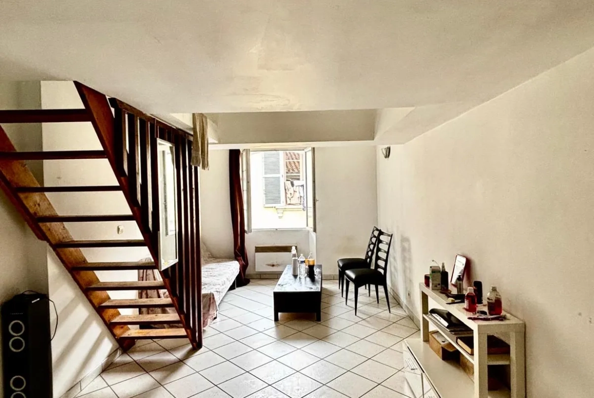 Appartement T2 à Toulon de 40 m² avec mezzanine, idéal investissement 