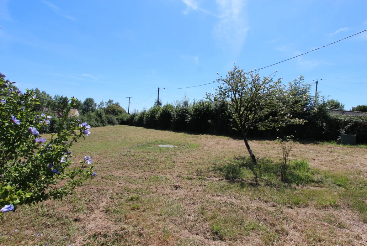 Maison bourgeoise rénovée avec jardin et garage à Coulonges-sur-l'Autize 
